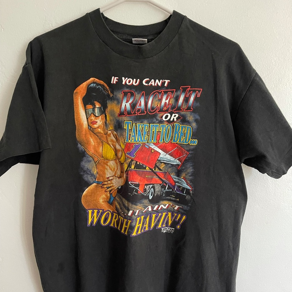 Vintage - Graphic Tee